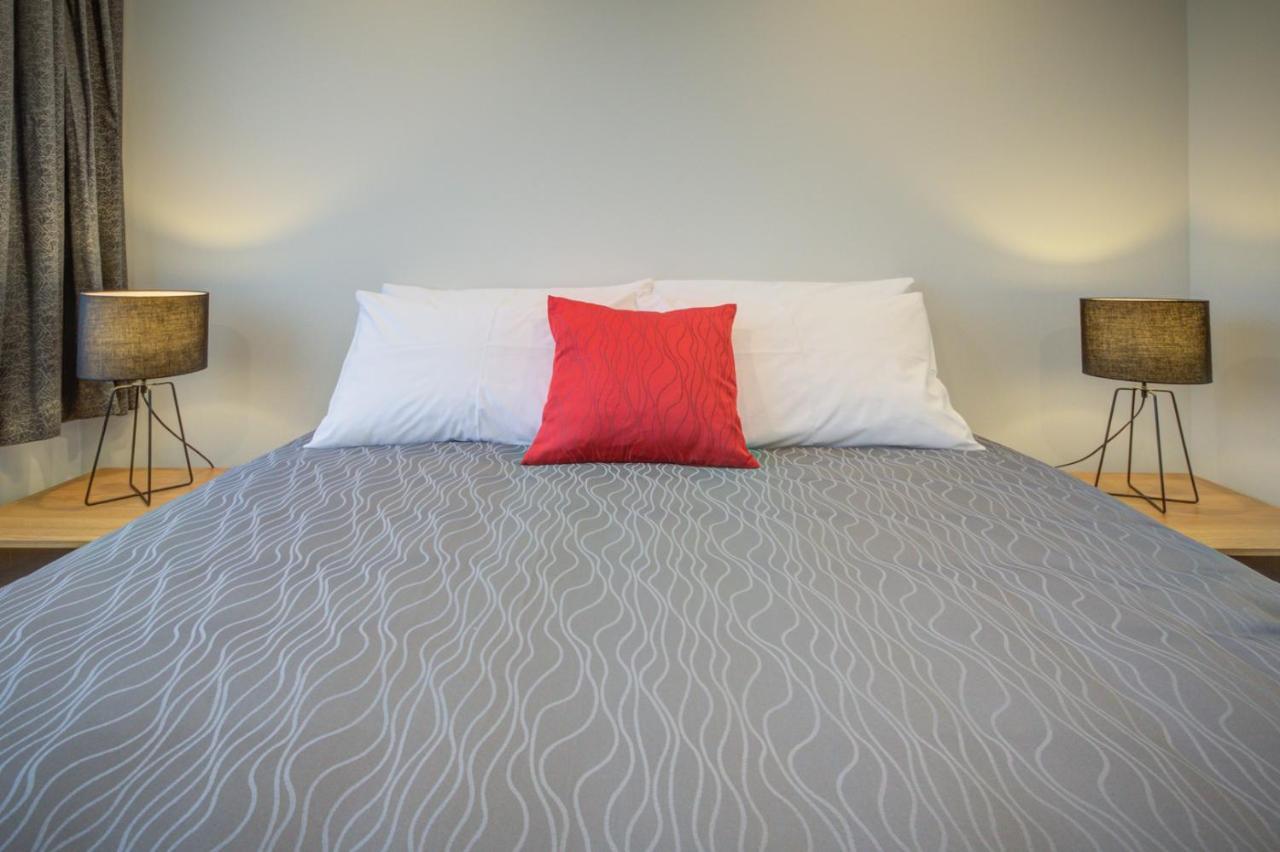 Dusky Motels Те Анау Екстериор снимка